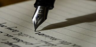 क्यों मौत लिख कर कलम तक तोड़ दिया जाता है