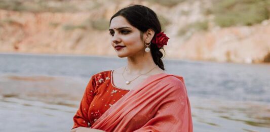 Main Nari Hoon Kavita