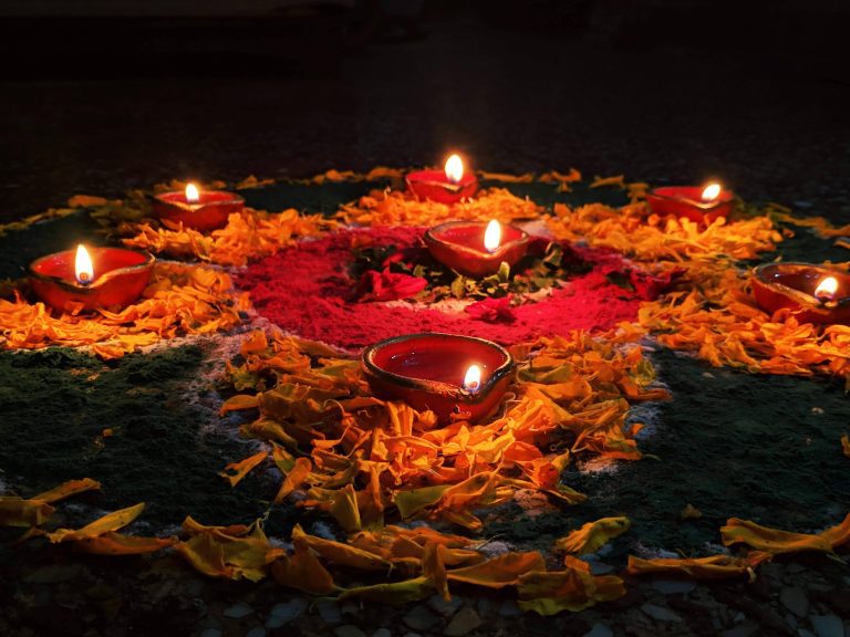 Dewali essay in Hindi