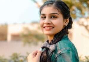 Ghazal Phool khushboo husn chehra