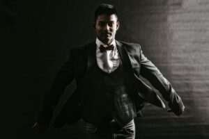 Kavita matlab bhara kaisa ye daur