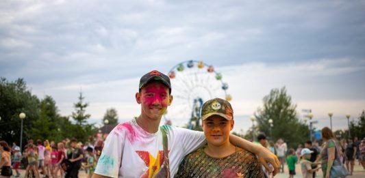 Kavita Holi ki Halchal