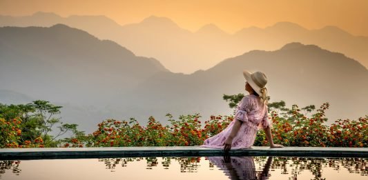 Kavita Main aur Meri Tanhai