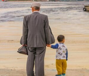 एक बूढ़ा और बच्चा